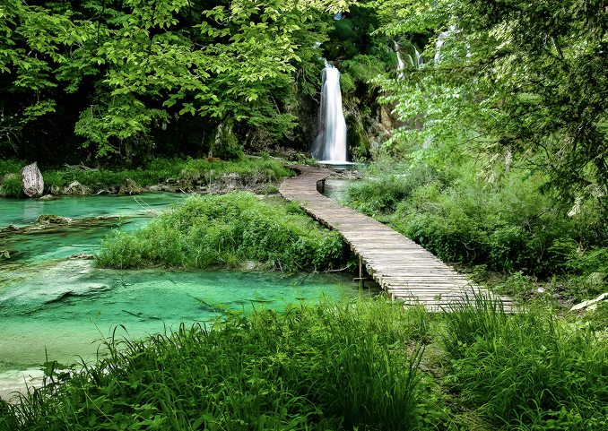 Tickets to Plitvice Lakes National Park with Panoramic Train & Boat Ride 5